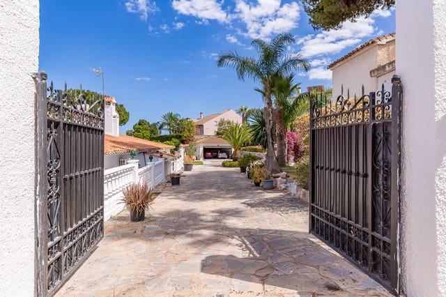 4 soverom Villa til salgs i Torremolinos med svømmebasseng garasje - € 1 180 000 (Ref: 8278692)