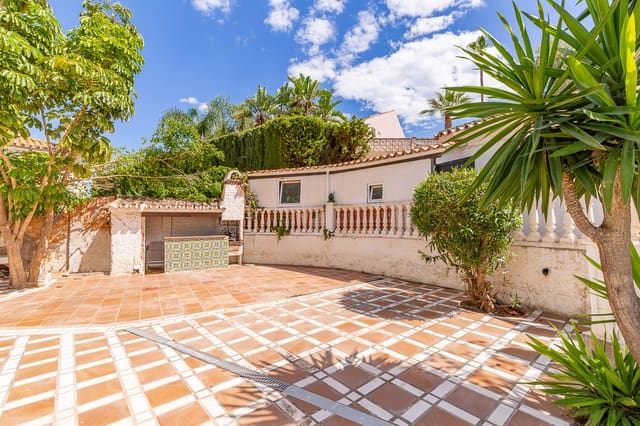 4 soverom Villa til salgs i Torremolinos med svømmebasseng garasje - € 1 180 000 (Ref: 8278692)