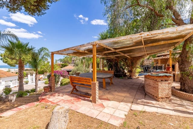 4 soverom Villa til salgs i Torremolinos med svømmebasseng garasje - € 1 180 000 (Ref: 8278692)