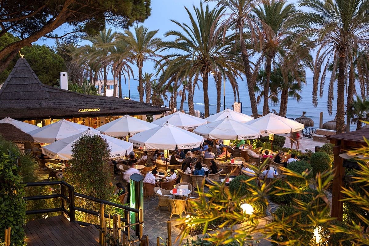 3 sypialnia Willa na sprzedaż w Marbella z basenem garażem - 2 700 000 € (Ref: 8308274)