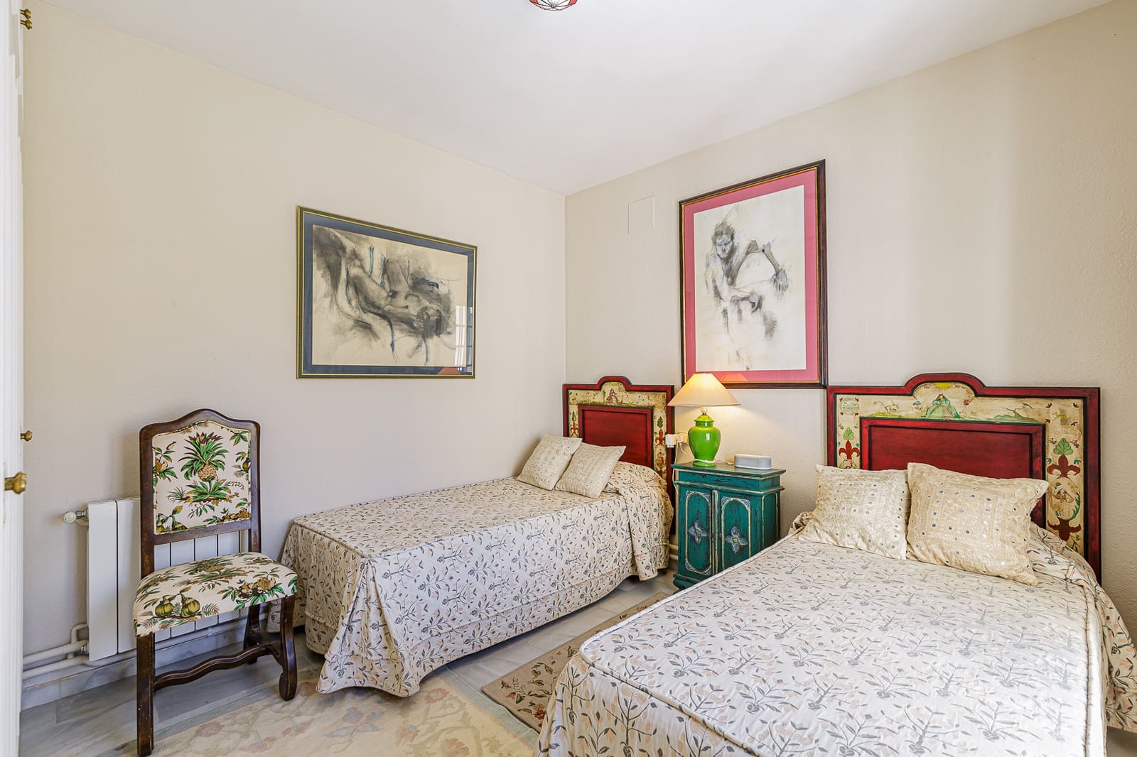 3 sypialnia Willa na sprzedaż w Marbella z basenem garażem - 2 700 000 € (Ref: 8308274)