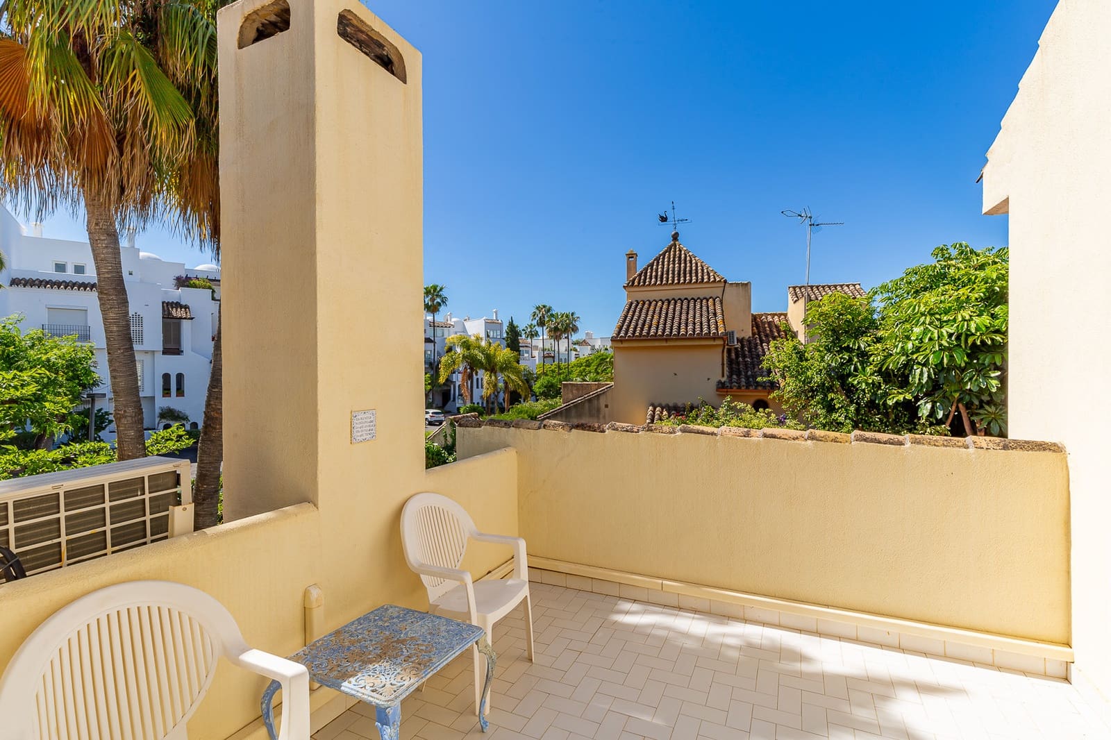 3 sypialnia Willa na sprzedaż w Marbella z basenem garażem - 2 700 000 € (Ref: 8308274)