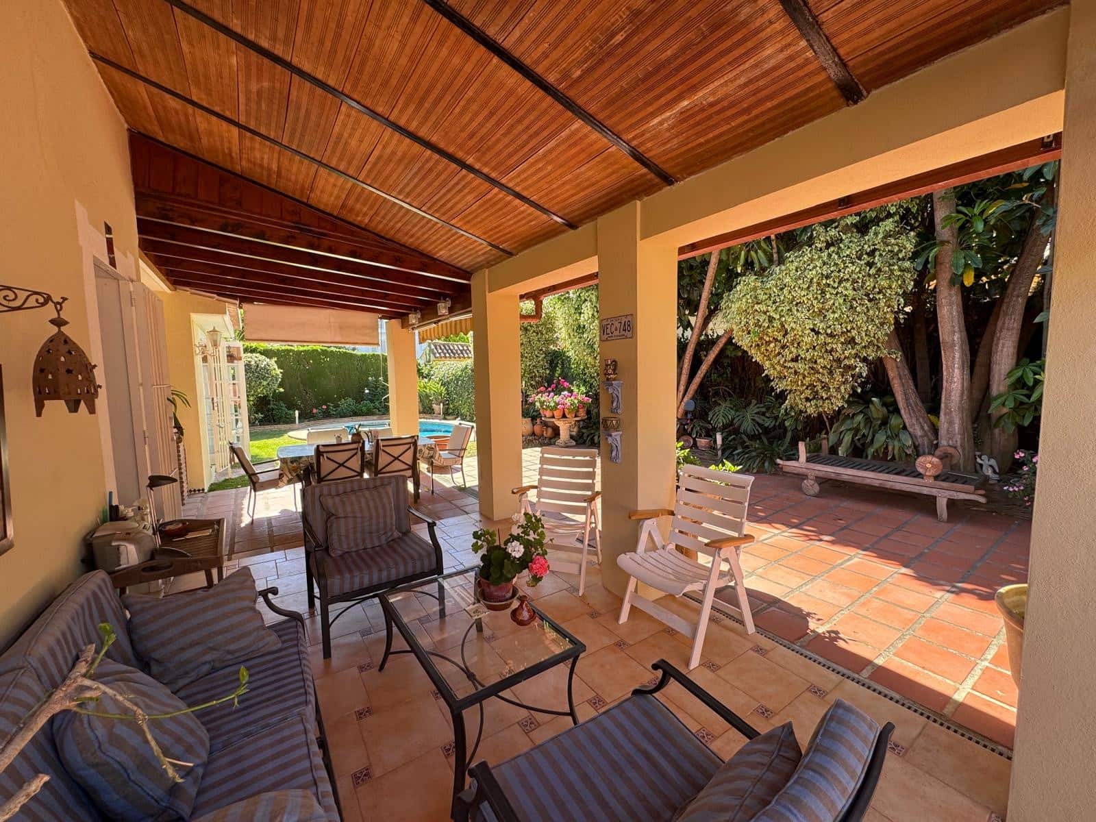 3 sypialnia Willa na sprzedaż w Marbella z basenem garażem - 2 700 000 € (Ref: 8308274)