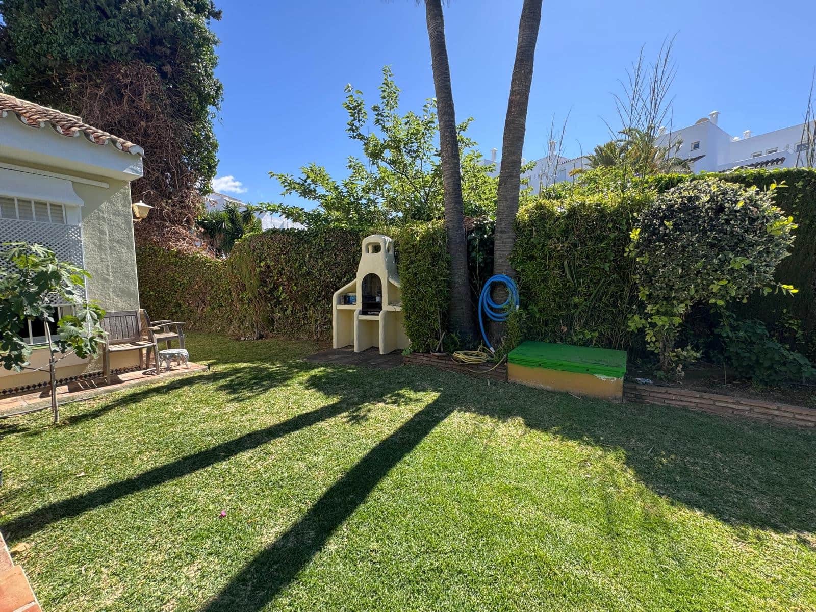 3 sypialnia Willa na sprzedaż w Marbella z basenem garażem - 2 700 000 € (Ref: 8308274)