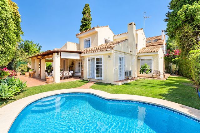 3 sovrum Villa till salu i Marbella med pool garage - 2 700 000 € (Ref: 8308274)