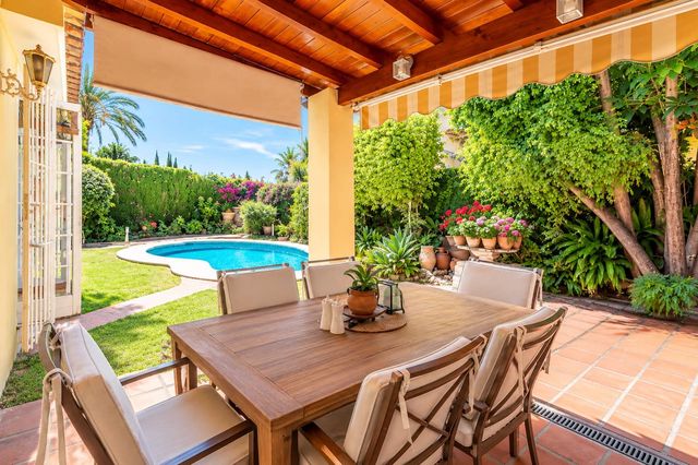 3 sovrum Villa till salu i Marbella med pool garage - 2 700 000 € (Ref: 8308274)