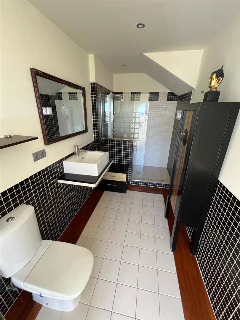 2 soveværelse Penthouse til salg i Marbella med swimmingpool garage - € 500.000 (Ref: 8313693)