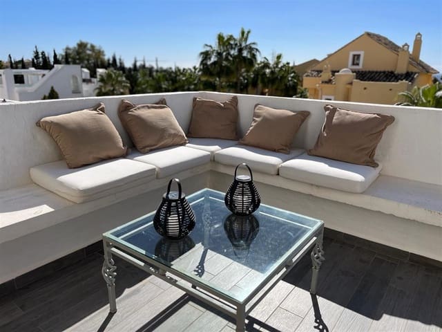 2 soveværelse Penthouse til salg i Marbella med swimmingpool garage - € 500.000 (Ref: 8313693)