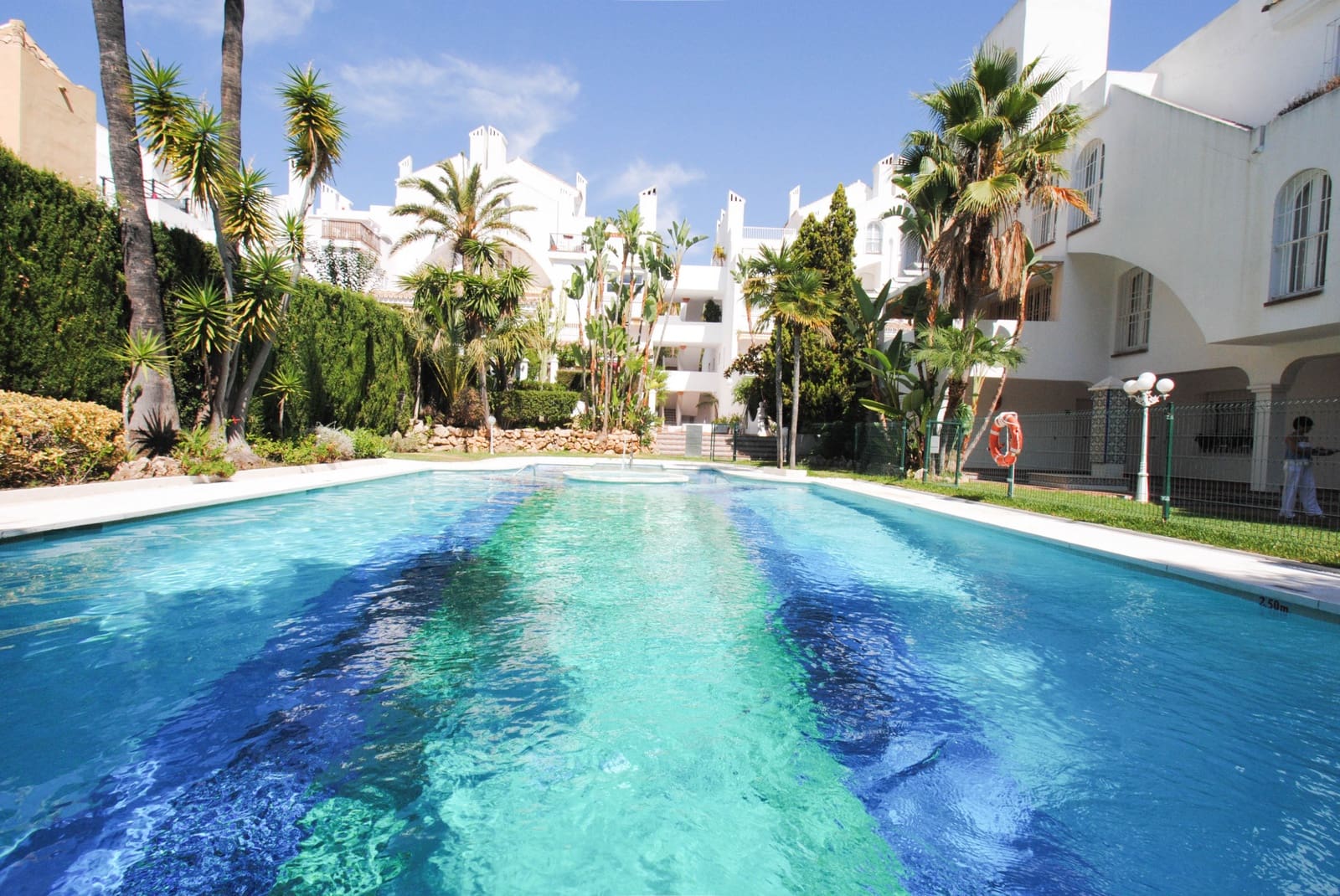 2 soveværelse Penthouse til salg i Marbella med swimmingpool garage - € 500.000 (Ref: 8313693)