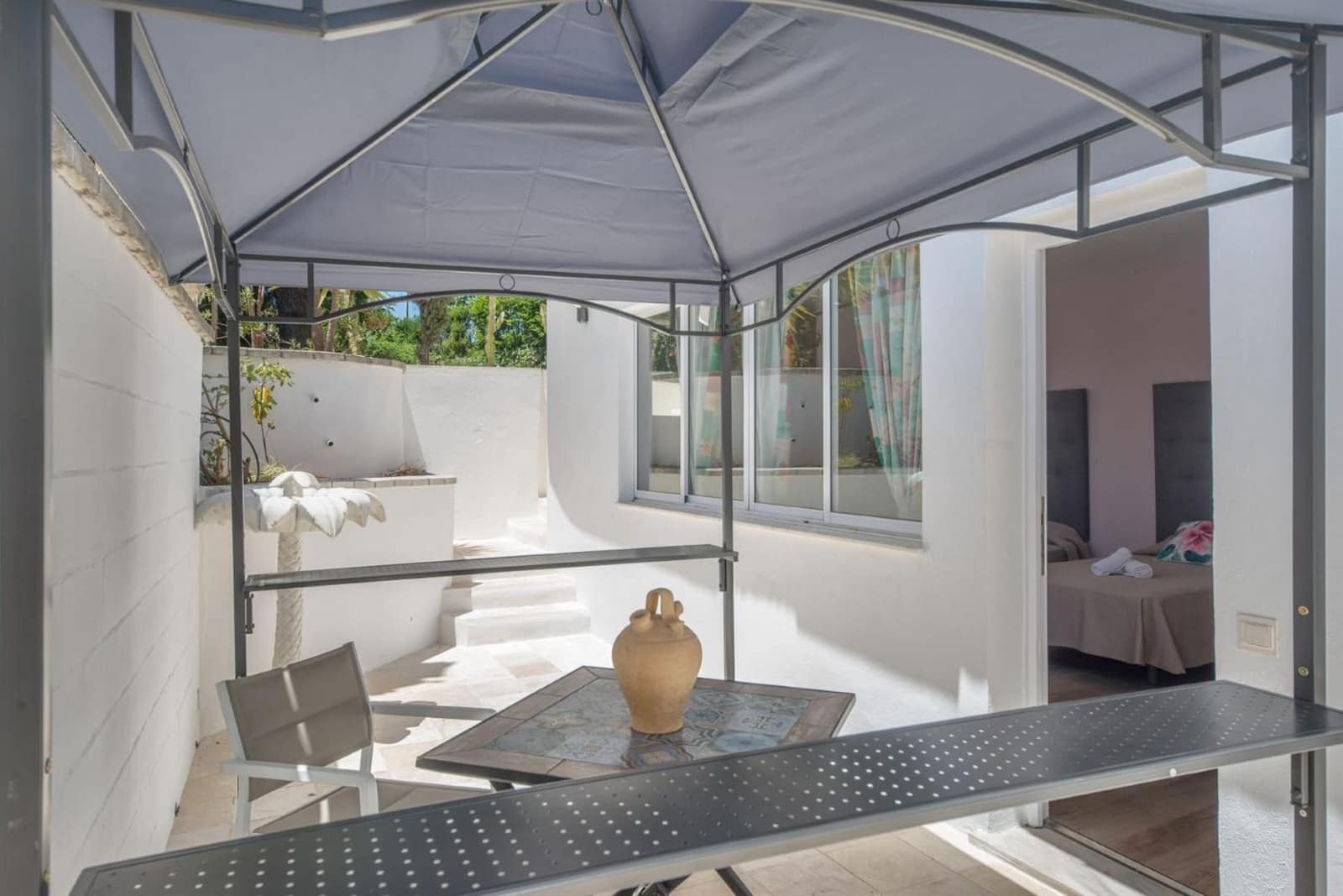 10 bedroom Villa for sale in Marbella with pool garage - € 1,880,000 (Ref: 8313694)