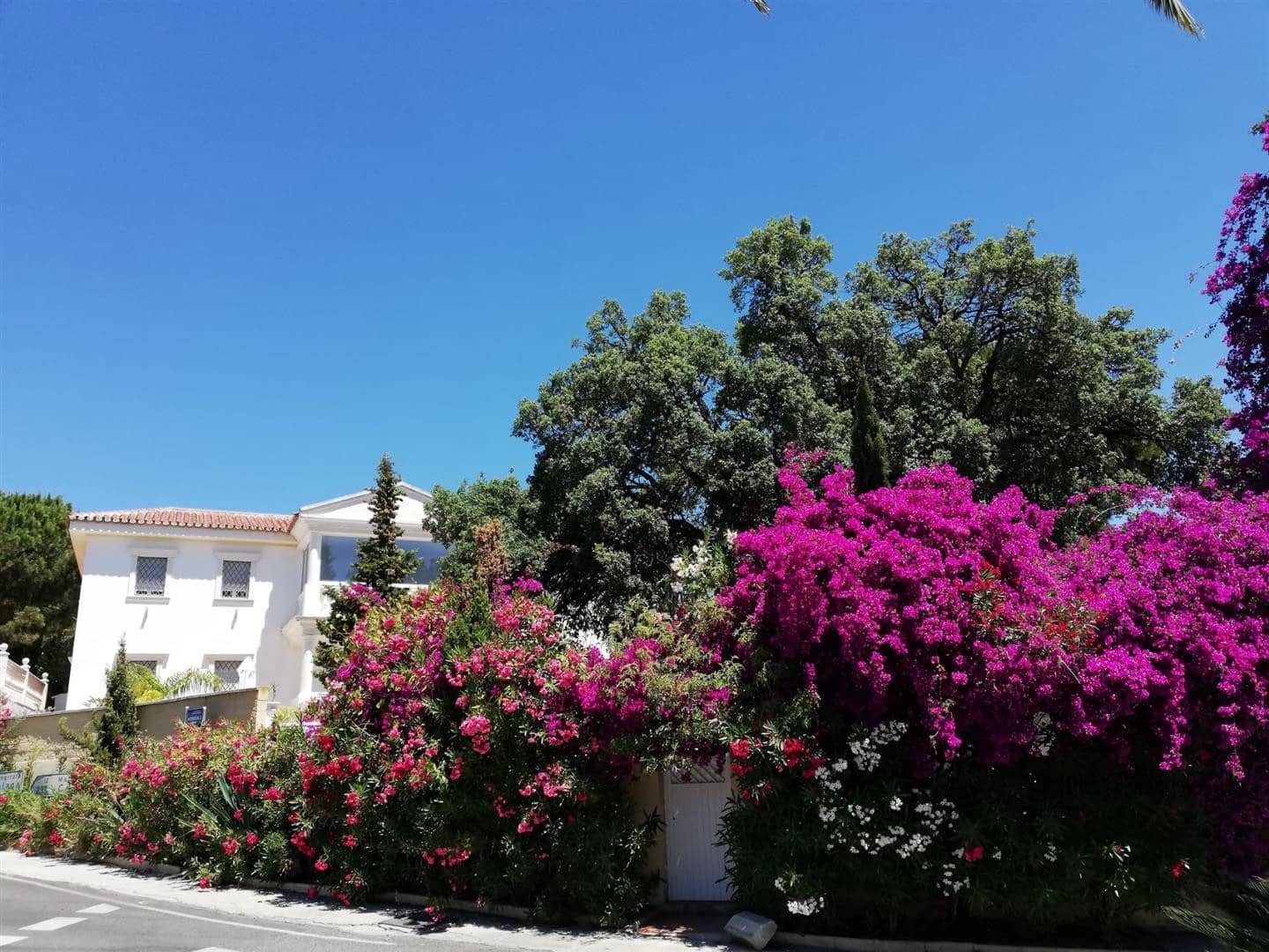 10 bedroom Villa for sale in Marbella with pool garage - € 1,880,000 (Ref: 8313694)