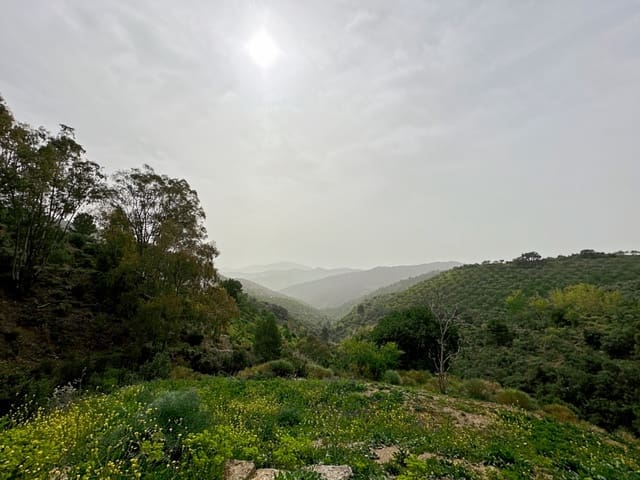 8 soveværelse Finca/Landehus til salg i Málaga by med swimmingpool garage - € 1.591.000 (Ref: 8319168)
