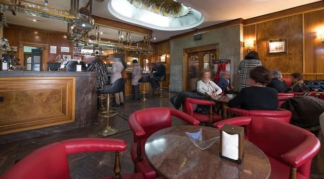 80 sovrum Hotell till salu i Fuentes de Béjar med pool - 3 600 000 € (Ref: 8359682)