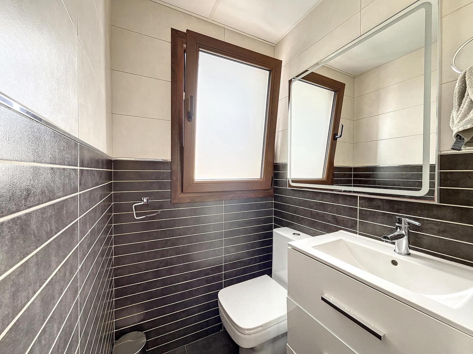 3 bedroom Penthouse for sale in La Duquesa / Puerto de la Duquesa with garage - € 695,000 (Ref: 8359684)