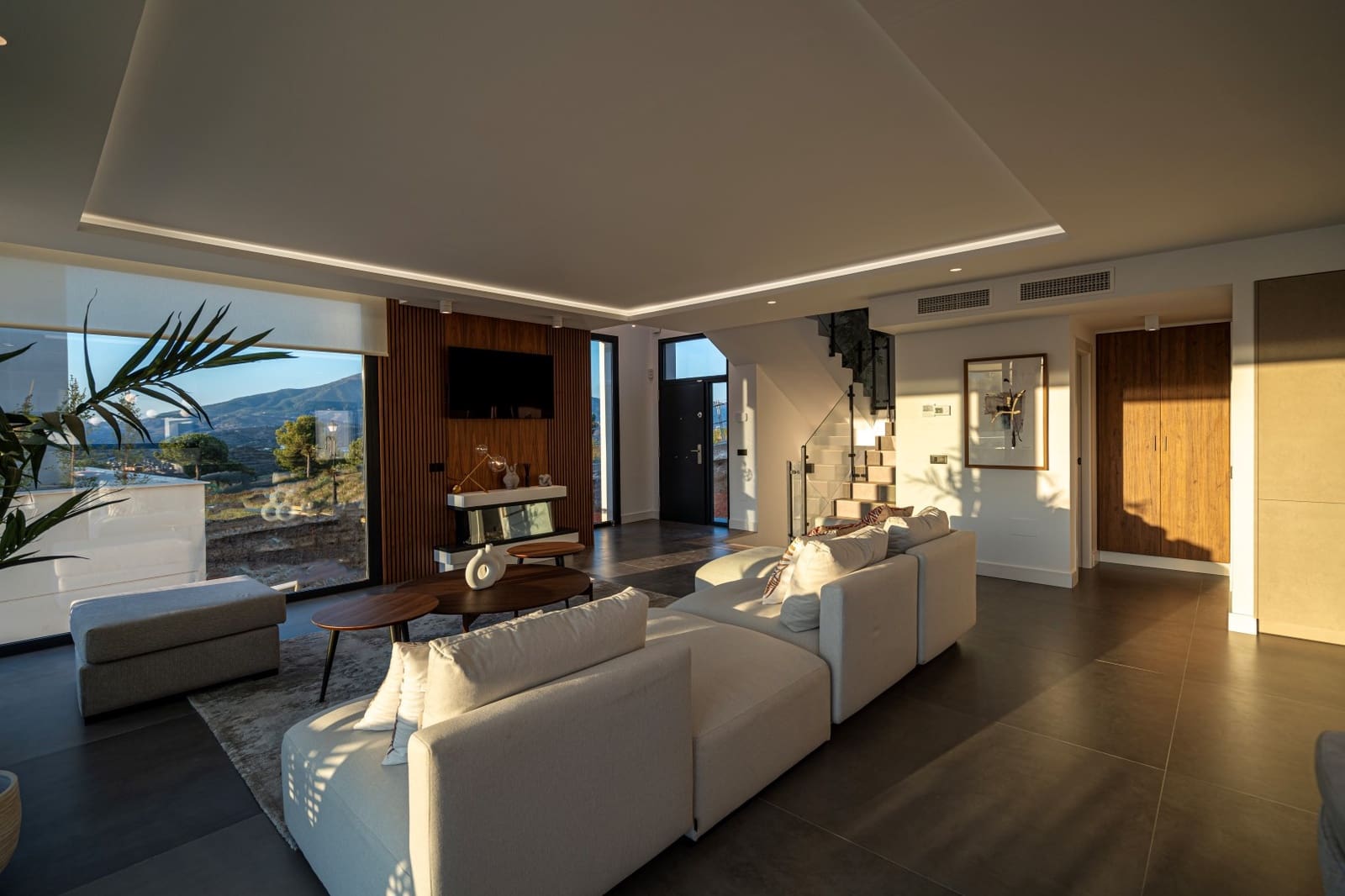 4 Zimmer Villa zu verkaufen in Mijas Costa mit Pool Garage - 1.150.000 € (Ref: 8371071)