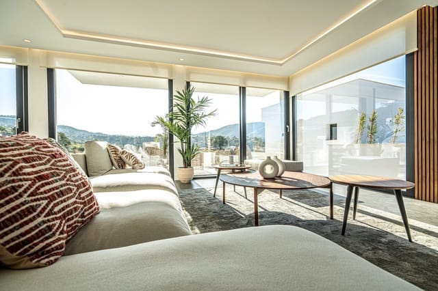 4 soverom Villa til salgs i Mijas Costa, Mijas med svømmebasseng garasje - € 1 150 000 (Ref: 8371071)
