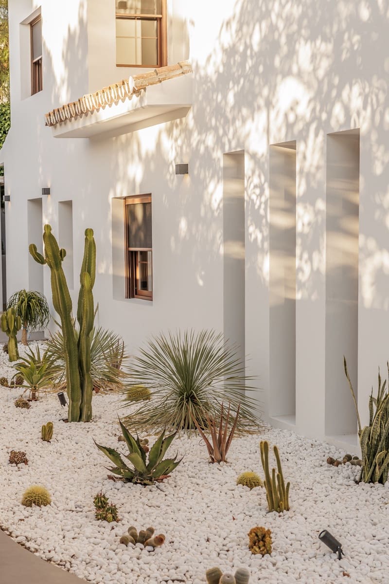 5 bedroom Villa for sale in Marbella with pool garage - € 4,995,000 (Ref: 8442578)