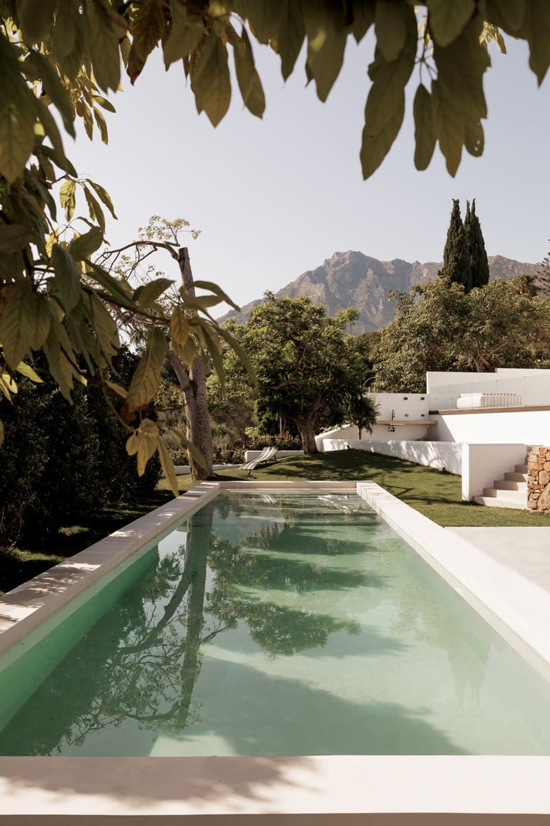 5 bedroom Villa for sale in Marbella with pool garage - € 4,995,000 (Ref: 8442578)