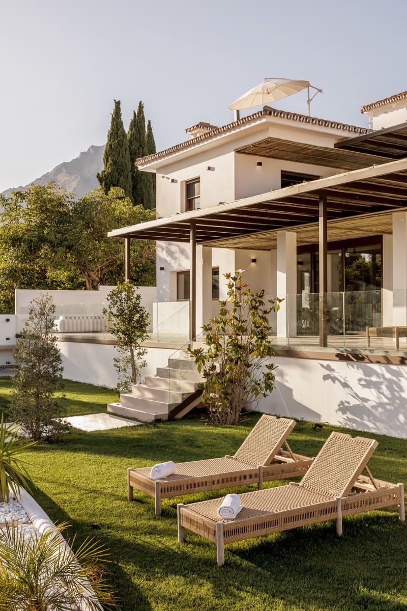 5 bedroom Villa for sale in Marbella with pool garage - € 4,995,000 (Ref: 8442578)