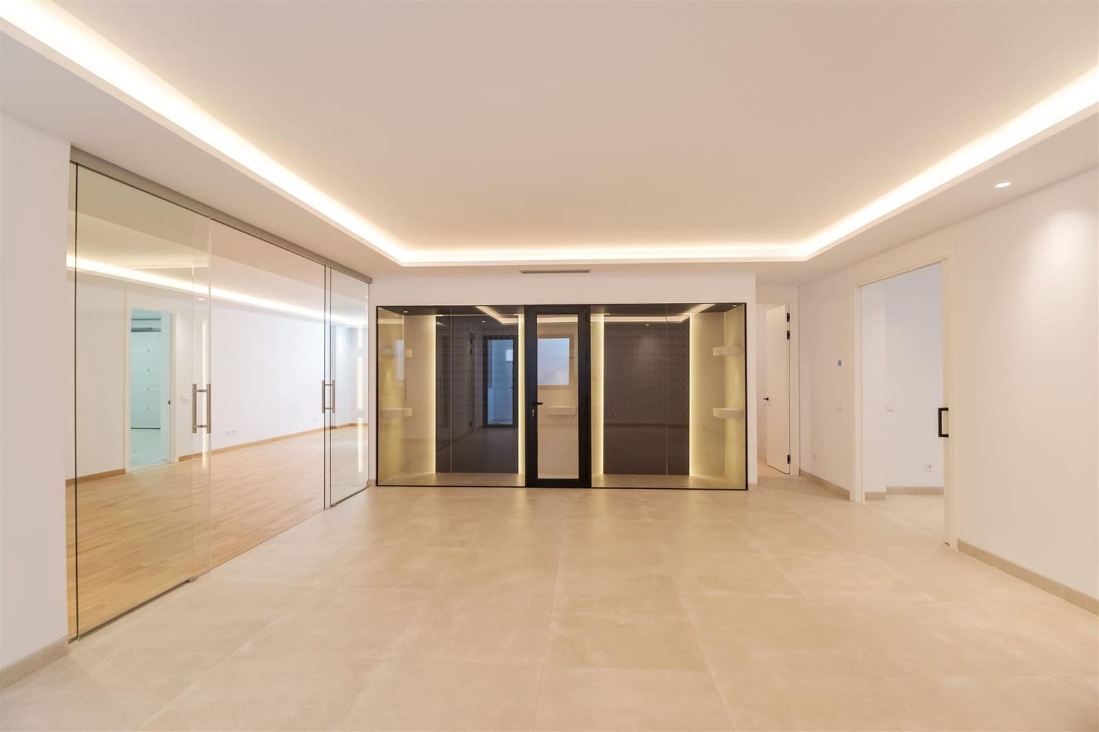 4 makuuhuone Huvila myytävänä paikassa Marbella mukana uima-altaan 
autotalli - 4 750 000 € (Ref: 8450138)