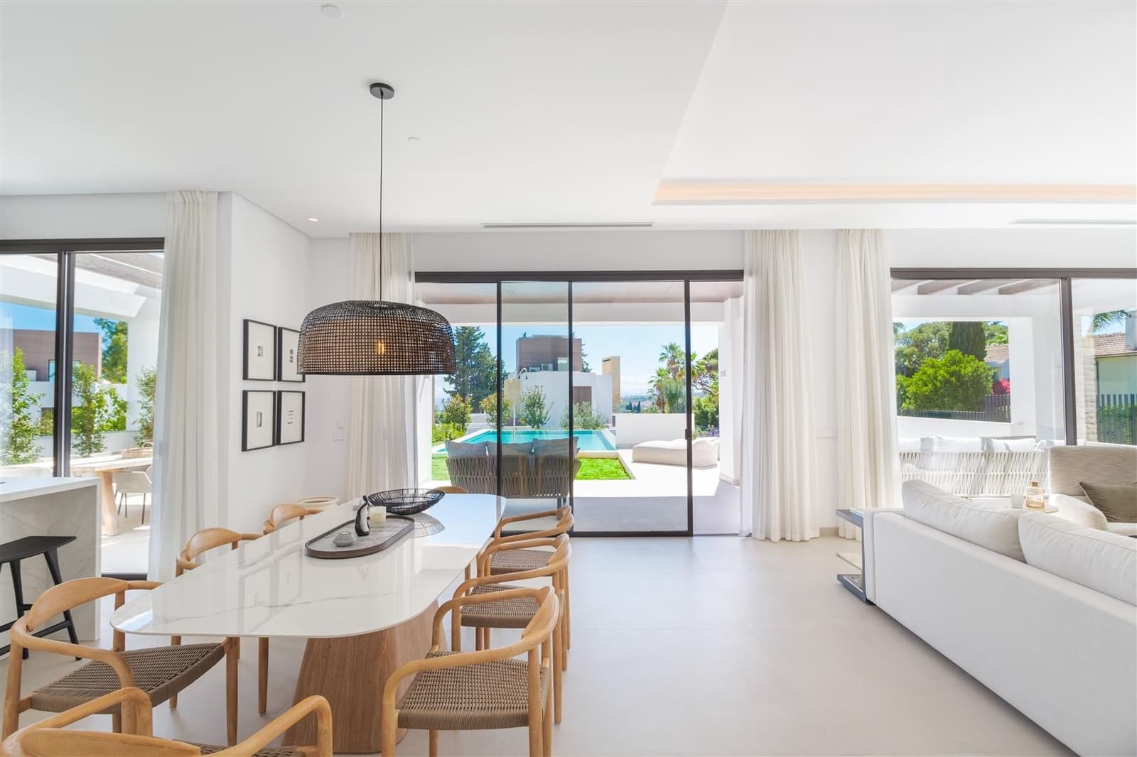 4 makuuhuone Huvila myytävänä paikassa Marbella mukana uima-altaan 
autotalli - 4 750 000 € (Ref: 8450138)