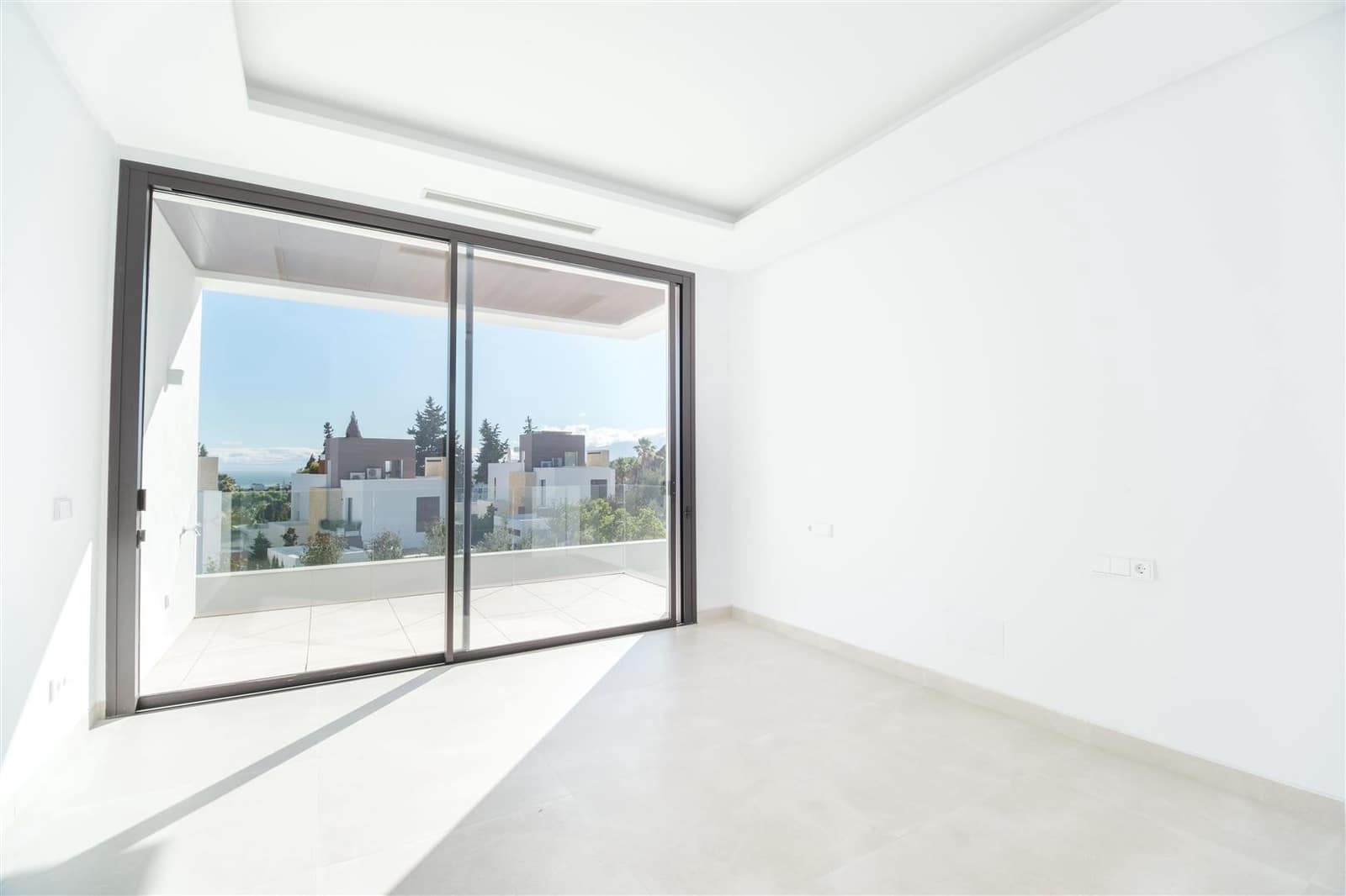 4 bedroom Villa for sale in Marbella with pool garage - € 4,300,000 (Ref: 8450139)