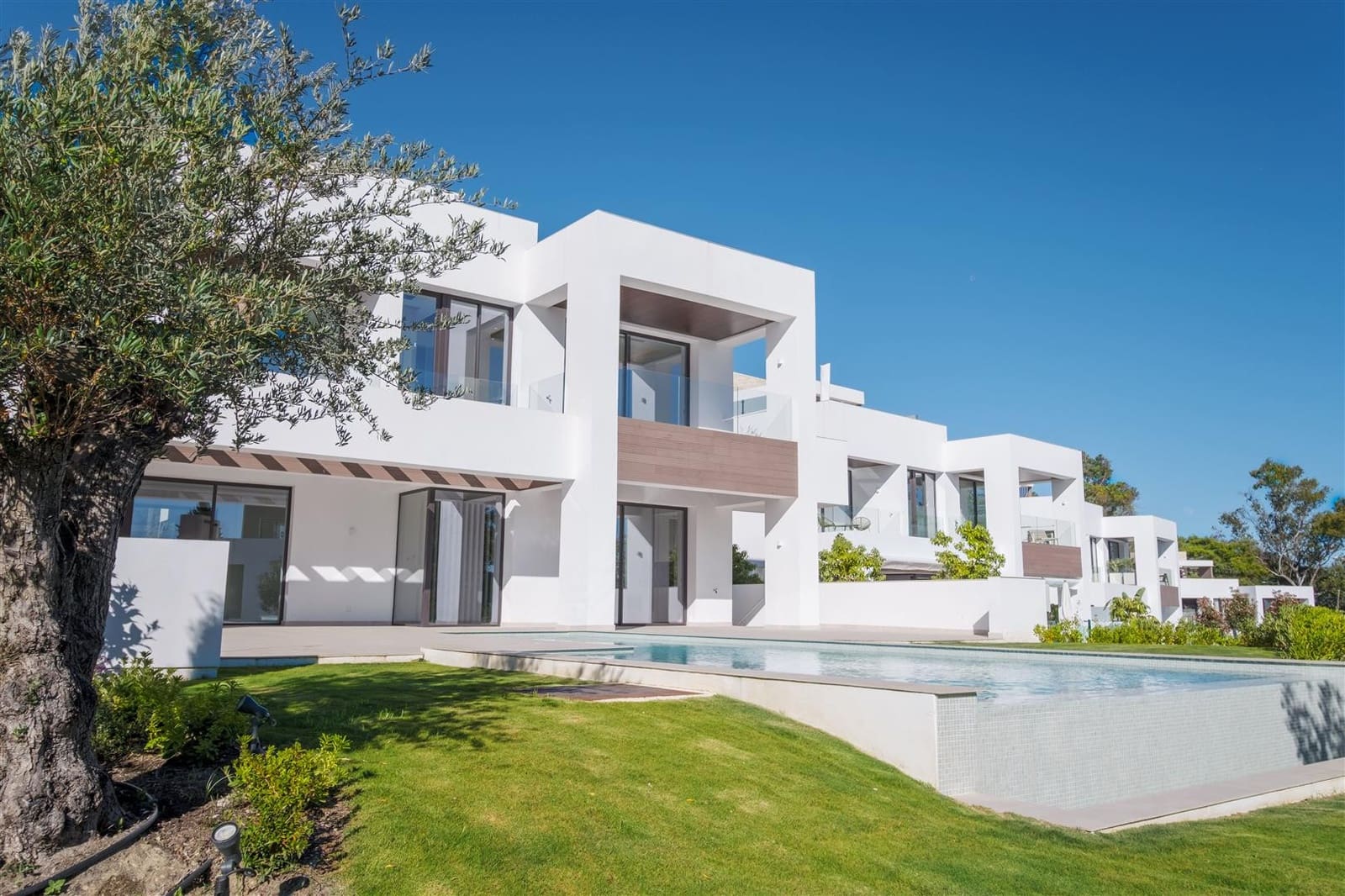 4 slaapkamer Villa te koop in Marbella met zwembad garage - € 4.200.000 (Ref: 8450139)