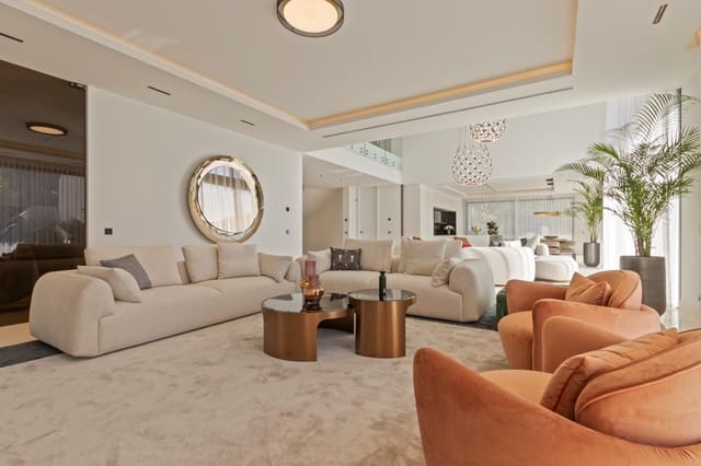 Chalet de 7 habitaciones en Marbella en venta con piscina garaje - 11.880.000 € (Ref: 8452092)