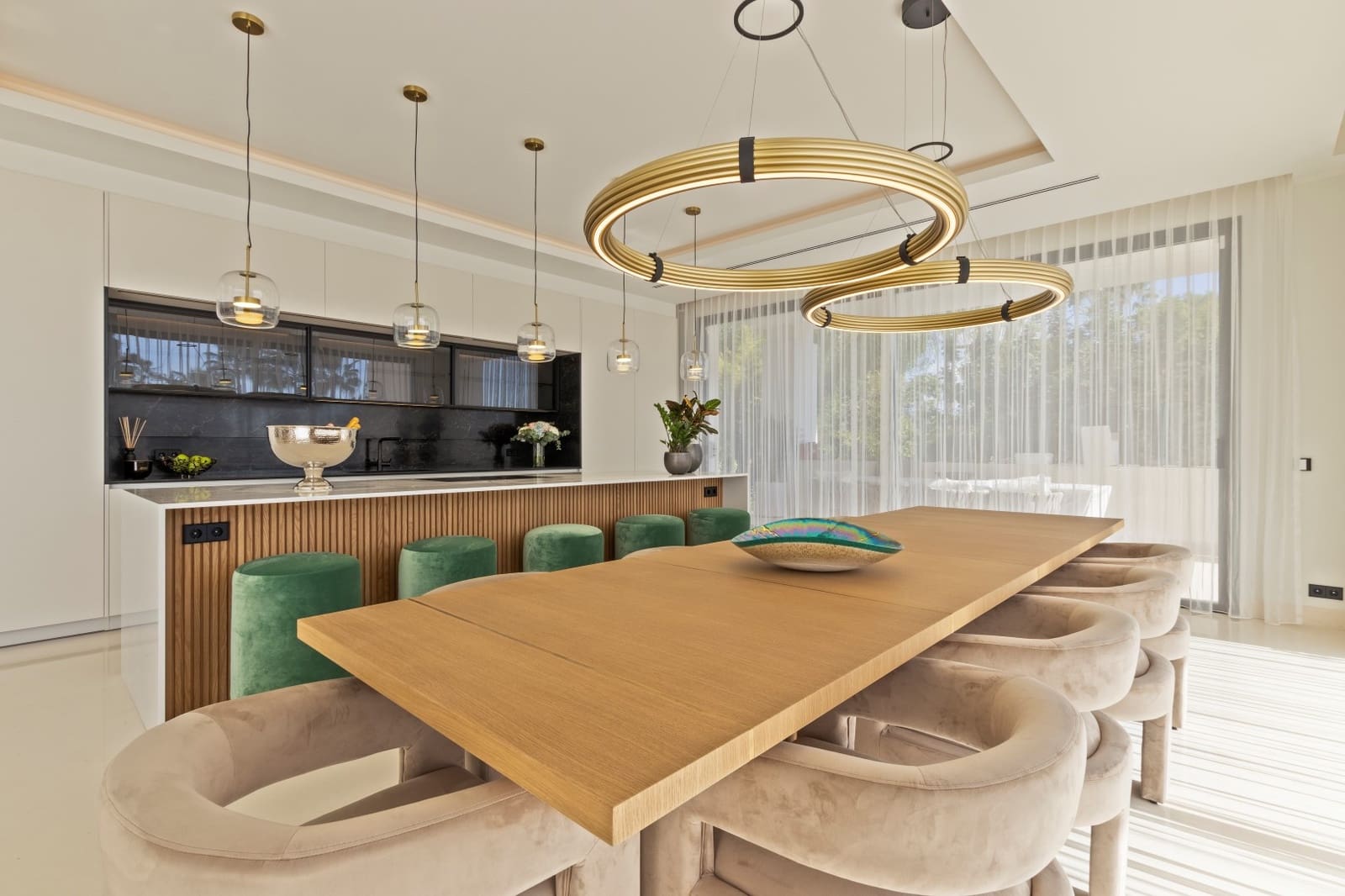 7 slaapkamer Villa te koop in Marbella met zwembad garage - € 11.880.000 (Ref: 8452092)