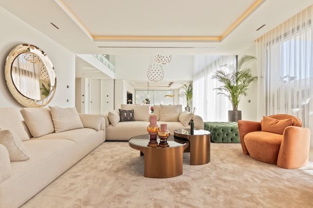 Chalet de 7 habitaciones en Marbella en venta con piscina garaje - 11.880.000 € (Ref: 8452092)