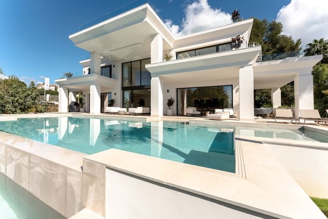 Chalet de 7 habitaciones en Marbella en venta con piscina garaje - 11.880.000 € (Ref: 8452092)