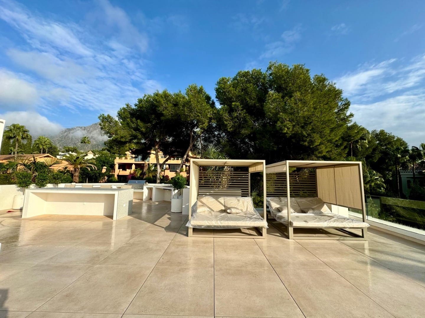 7 Zimmer Villa zu verkaufen in Marbella mit Pool Garage - 11.880.000 € (Ref: 8452092)