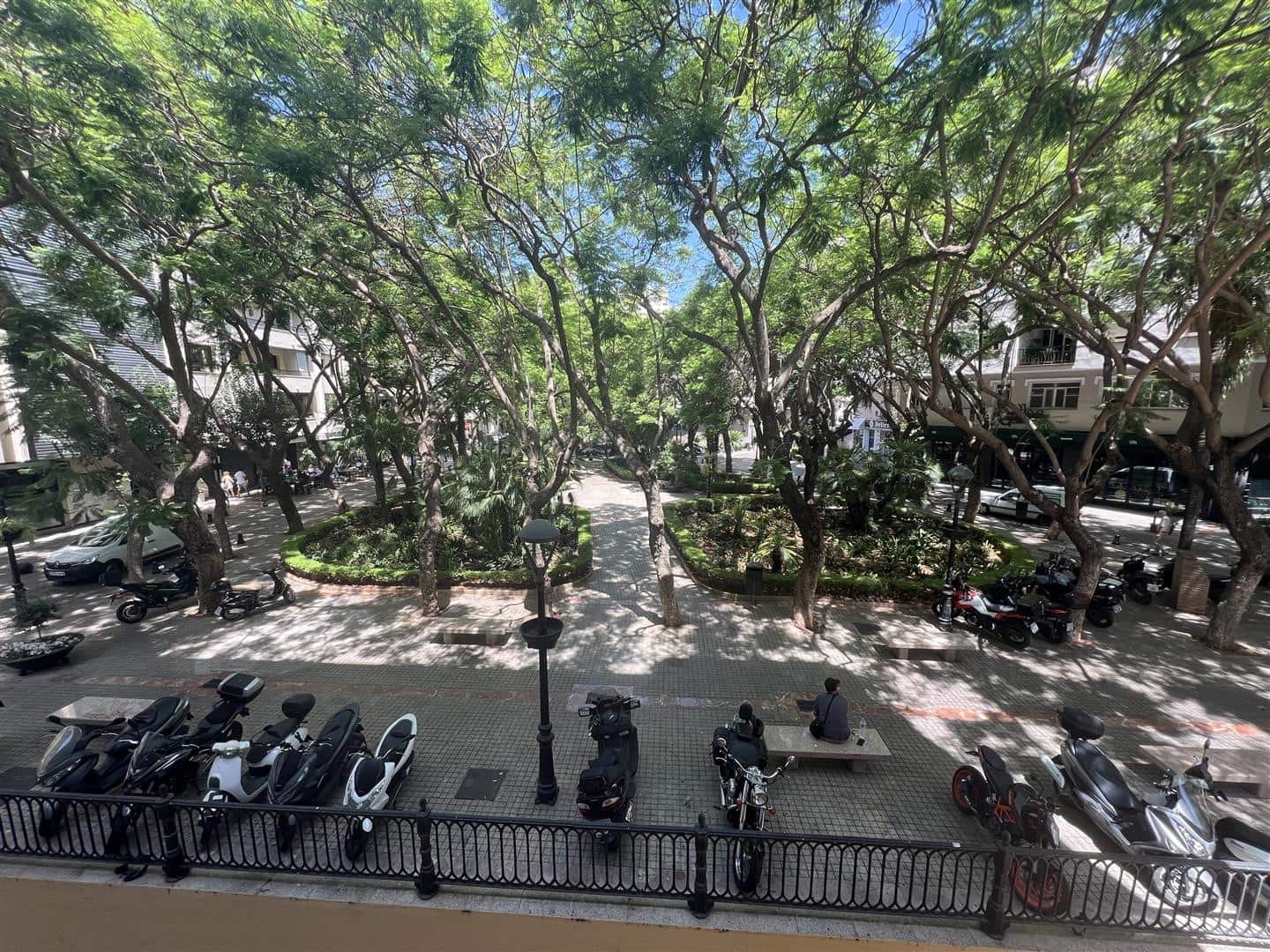 2 bedroom Apartment for sale in Marbella - € 520,000 (Ref: 8463791)