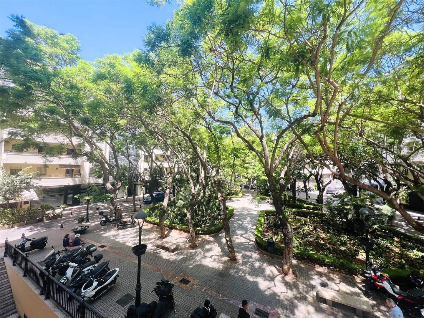 2 bedroom Apartment for sale in Marbella - € 520,000 (Ref: 8463791)