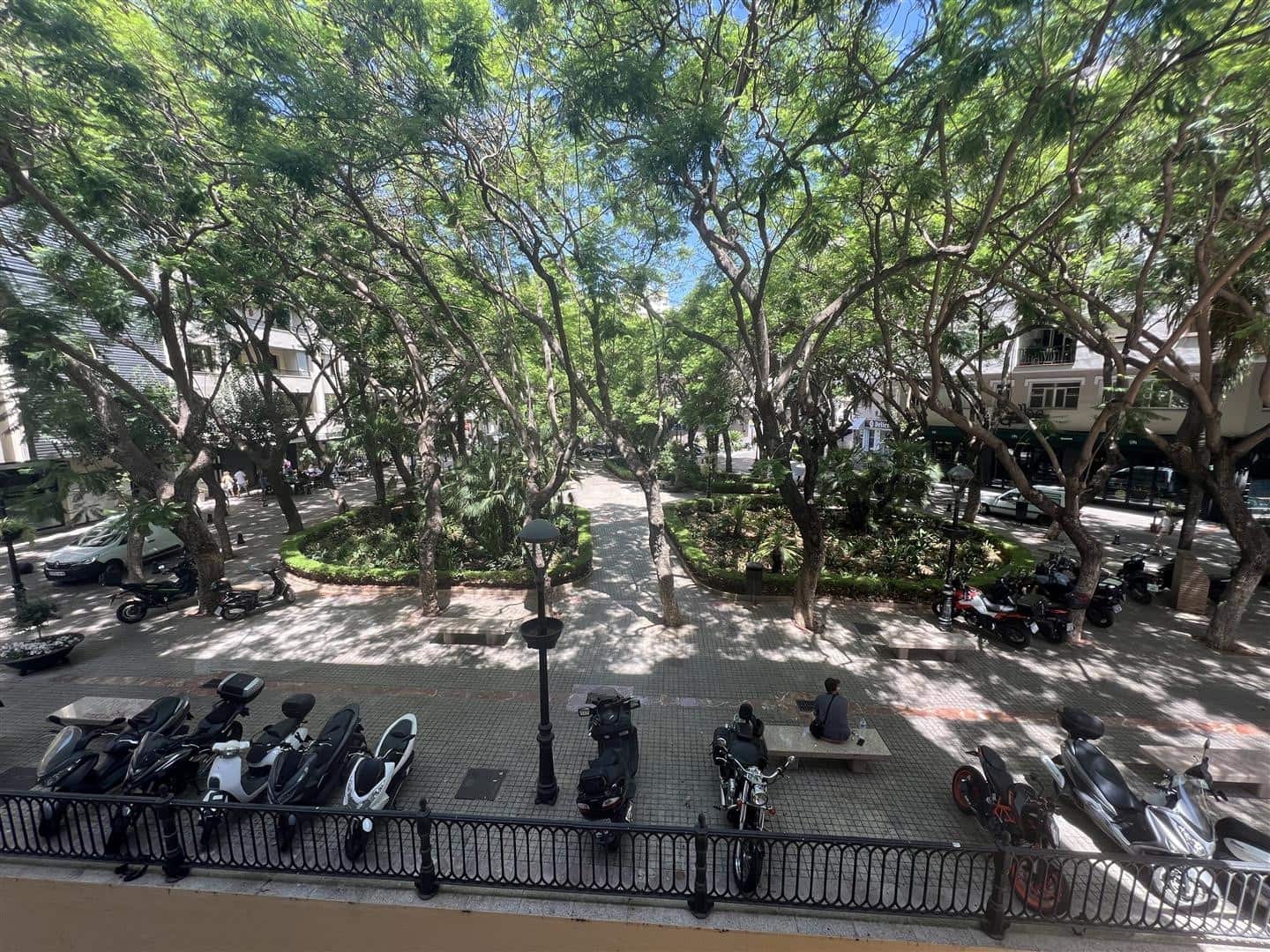 2 bedroom Apartment for sale in Marbella - € 520,000 (Ref: 8463791)