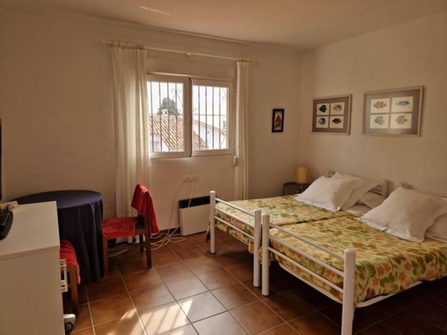 8 bedroom Villa for sale in Benalmadena Costa, Benalmádena with pool garage - € 890,000 (Ref: 8498733)