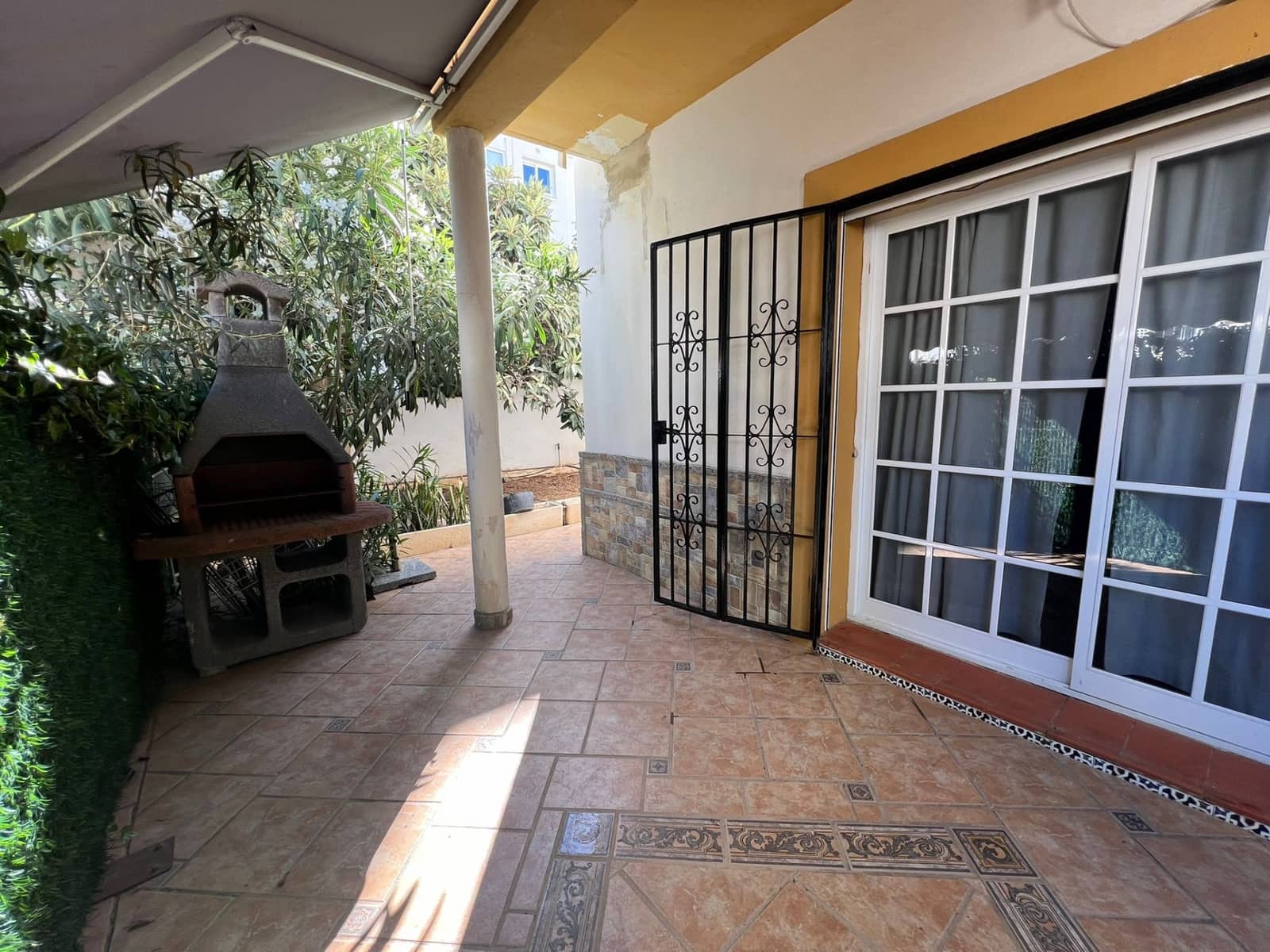 2 soveværelse Villa til salg i Torremolinos med garage - € 625.000 (Ref: 8500211)