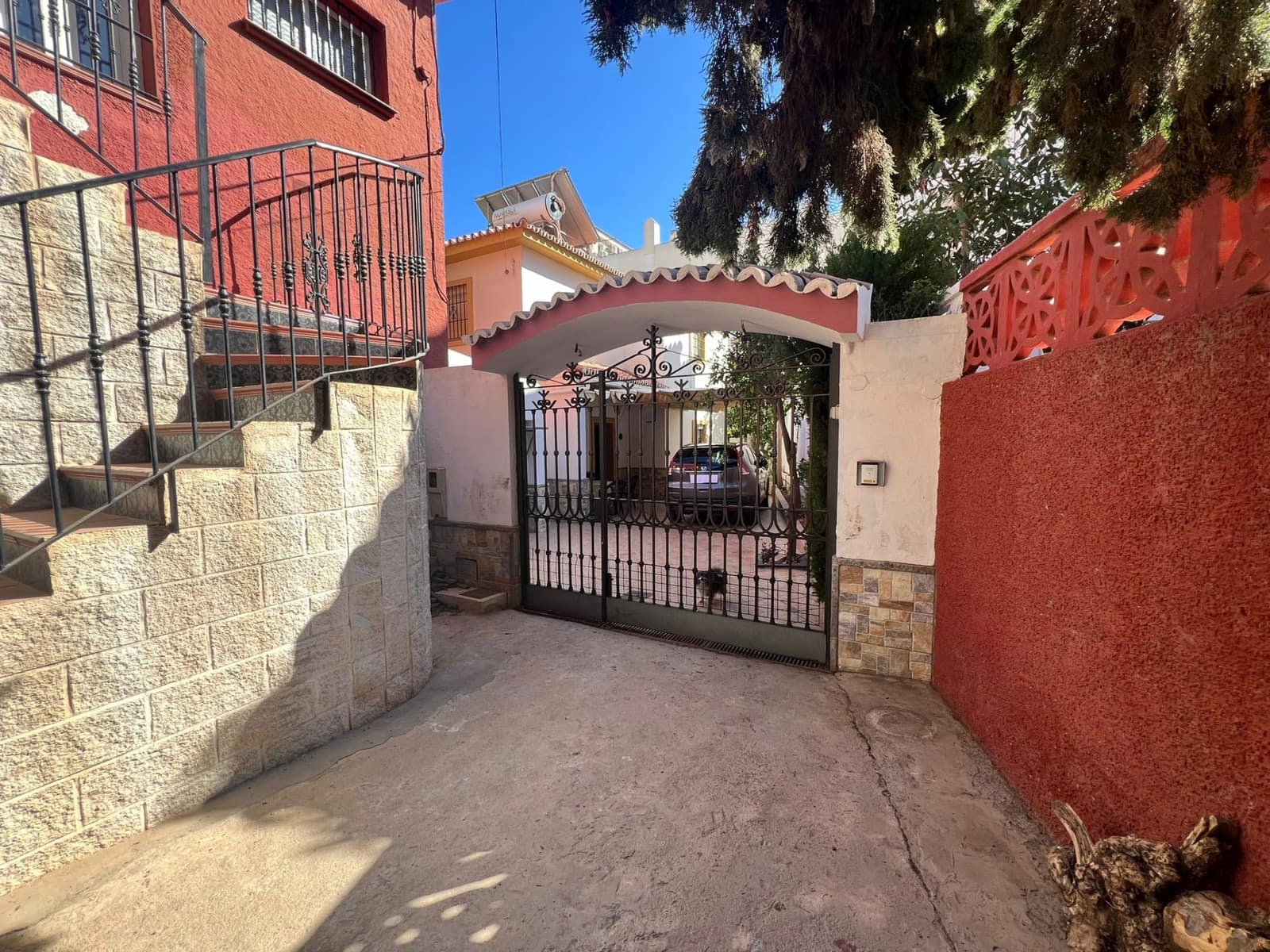 2 soveværelse Villa til salg i Torremolinos med garage - € 625.000 (Ref: 8500211)