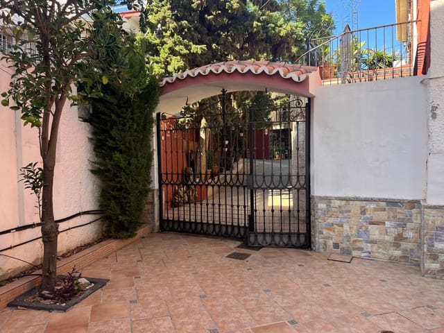 2 makuuhuone Huvila myytävänä paikassa Torremolinos mukana 
autotalli - 625 000 € (Ref: 8500211)