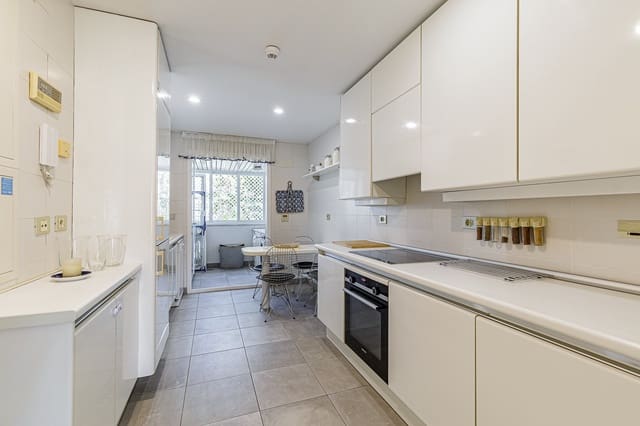 3 Zimmer Penthouse zu verkaufen in Marbella mit Pool Garage - 4.995.000 € (Ref: 8561520)