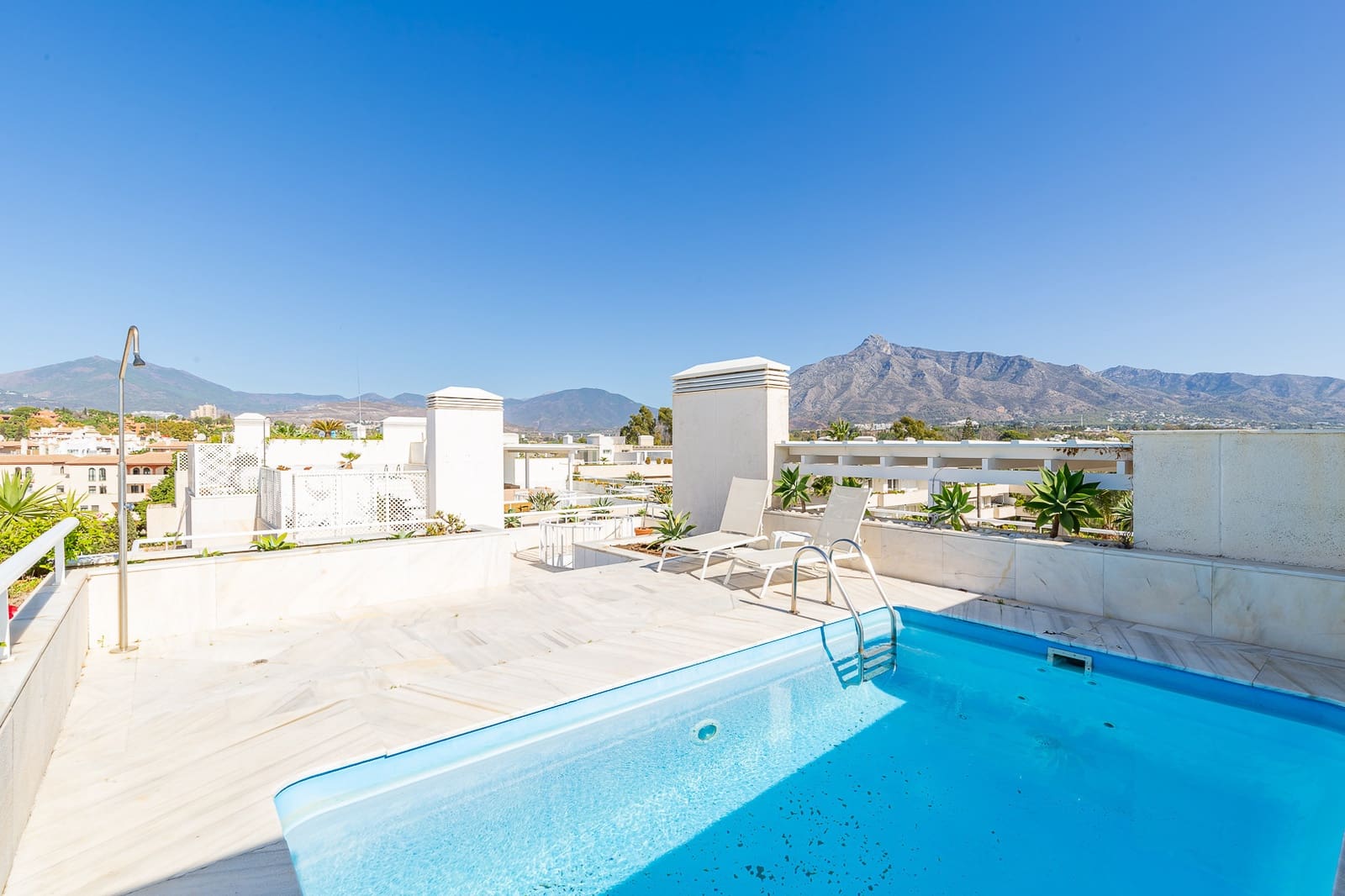 3 soveværelse Penthouse til salg i Marbella med swimmingpool garage - € 4.995.000 (Ref: 8561520)