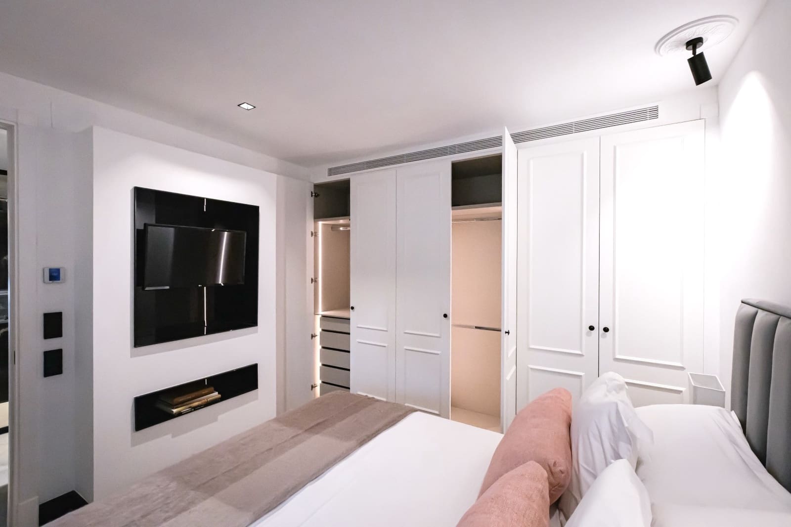 Apartamento de 1 habitación en Marbella en venta con piscina garaje - 2.175.000 € (Ref: 8580060)