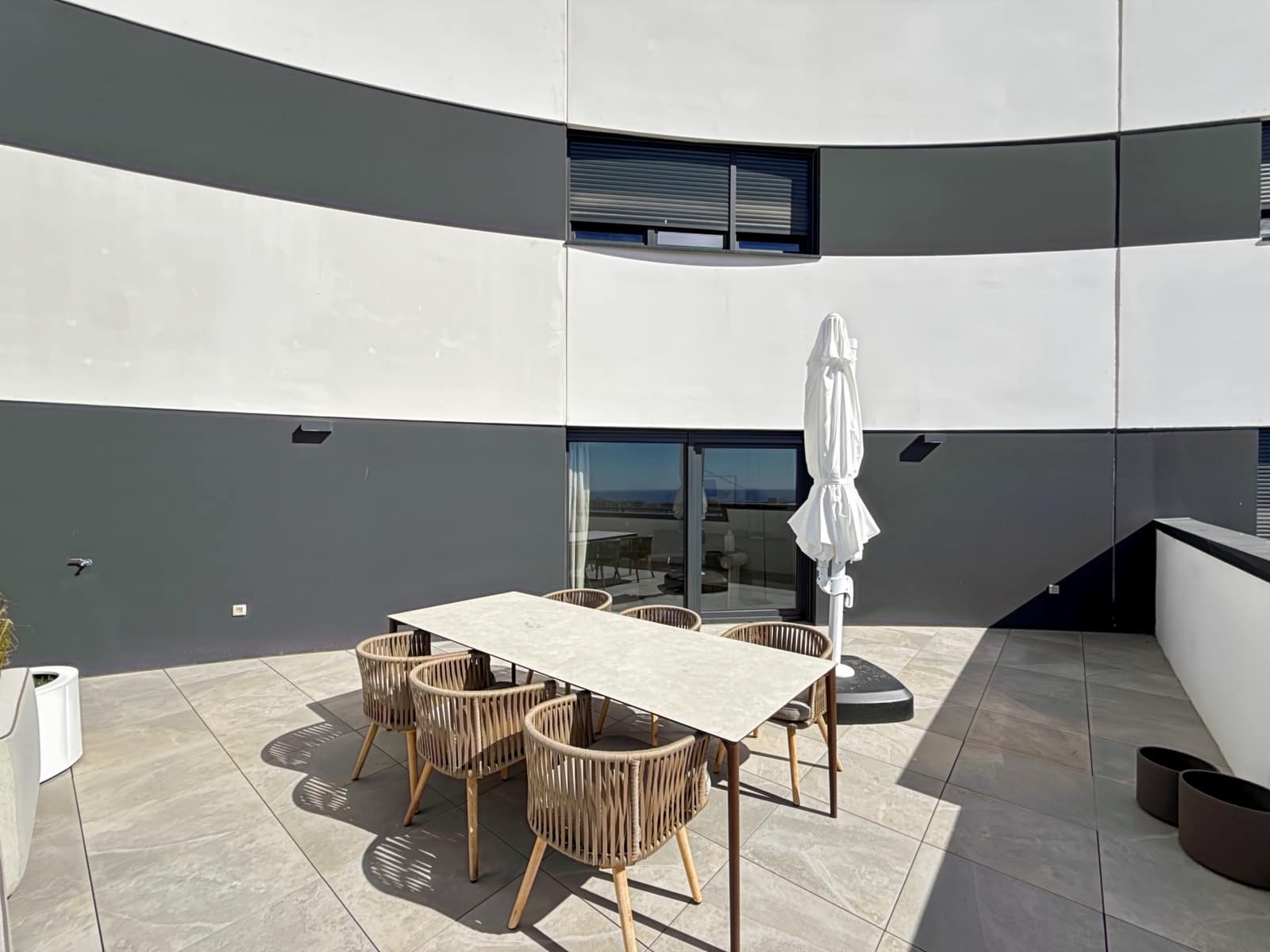 3 sypialnia Penthouse na sprzedaż w Miasto Malaga z basenem garażem - 2 000 000 € (Ref: 8584457)