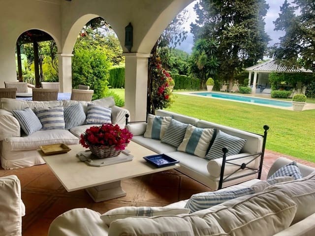 Chalet de 7 habitaciones en Calahonda, Mijas en venta con piscina - 2.350.000 € (Ref: 8608256)