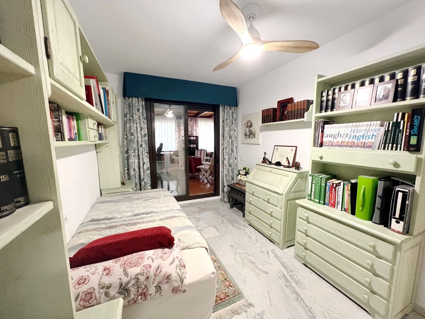 3 bedroom Apartment for sale in Marbella with pool garage - € 640,000 (Ref: 8675630)