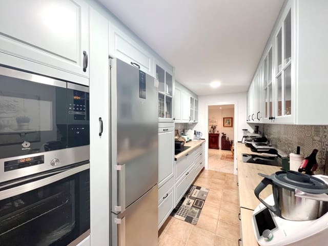 3 soverom Leilighet til salgs i Marbella med svømmebasseng garasje - € 640 000 (Ref: 8675630)