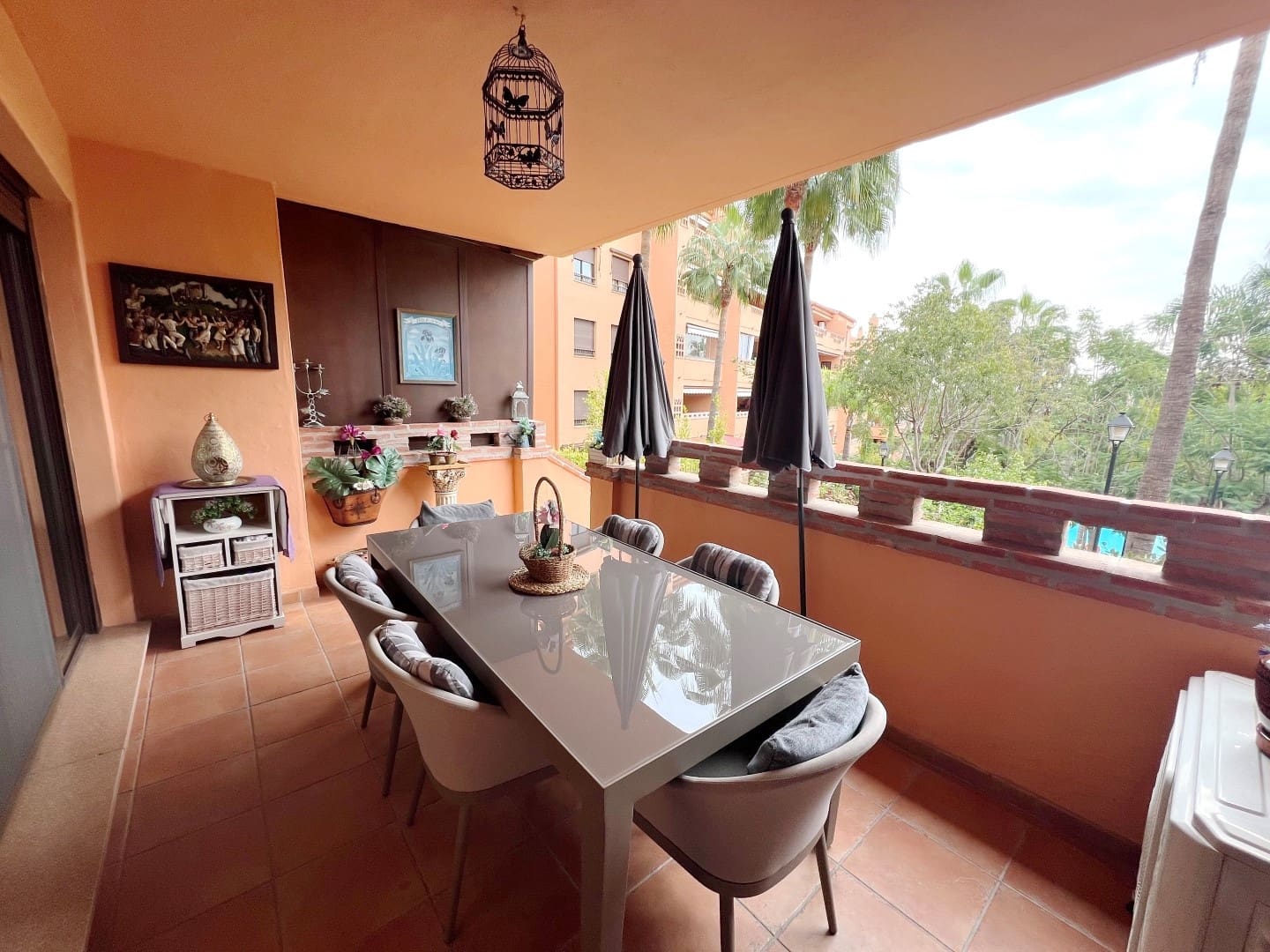 3 Zimmer Apartment zu verkaufen in Marbella mit Pool Garage - 640.000 € (Ref: 8675630)