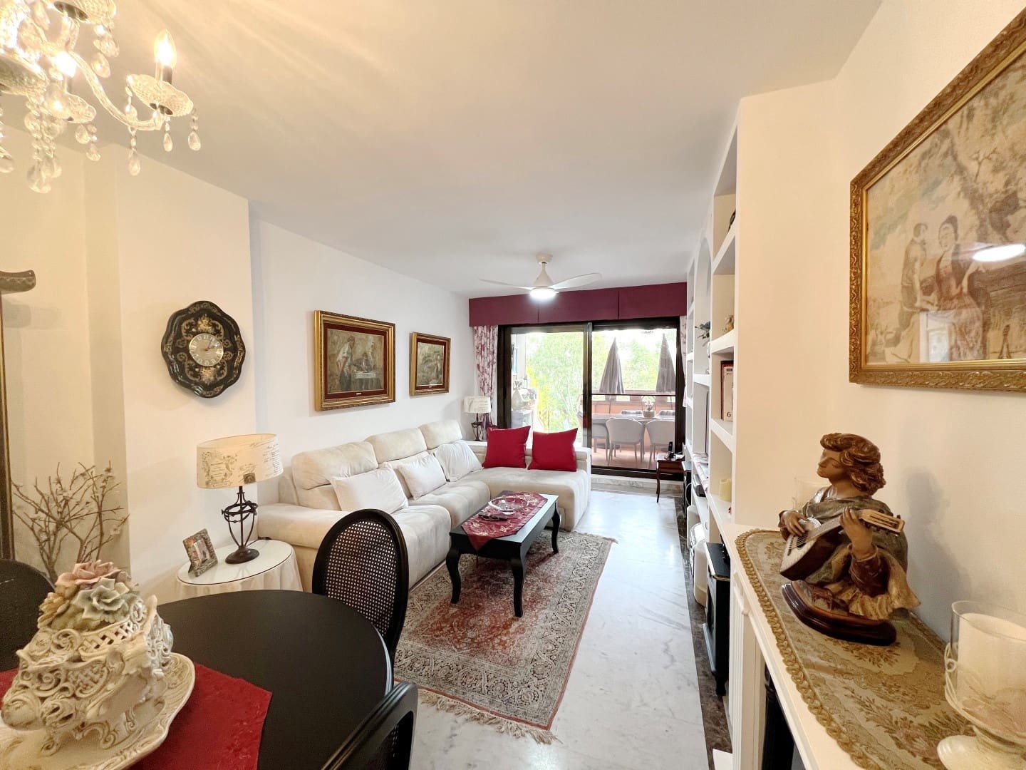 3 Zimmer Apartment zu verkaufen in Marbella mit Pool Garage - 640.000 € (Ref: 8675630)