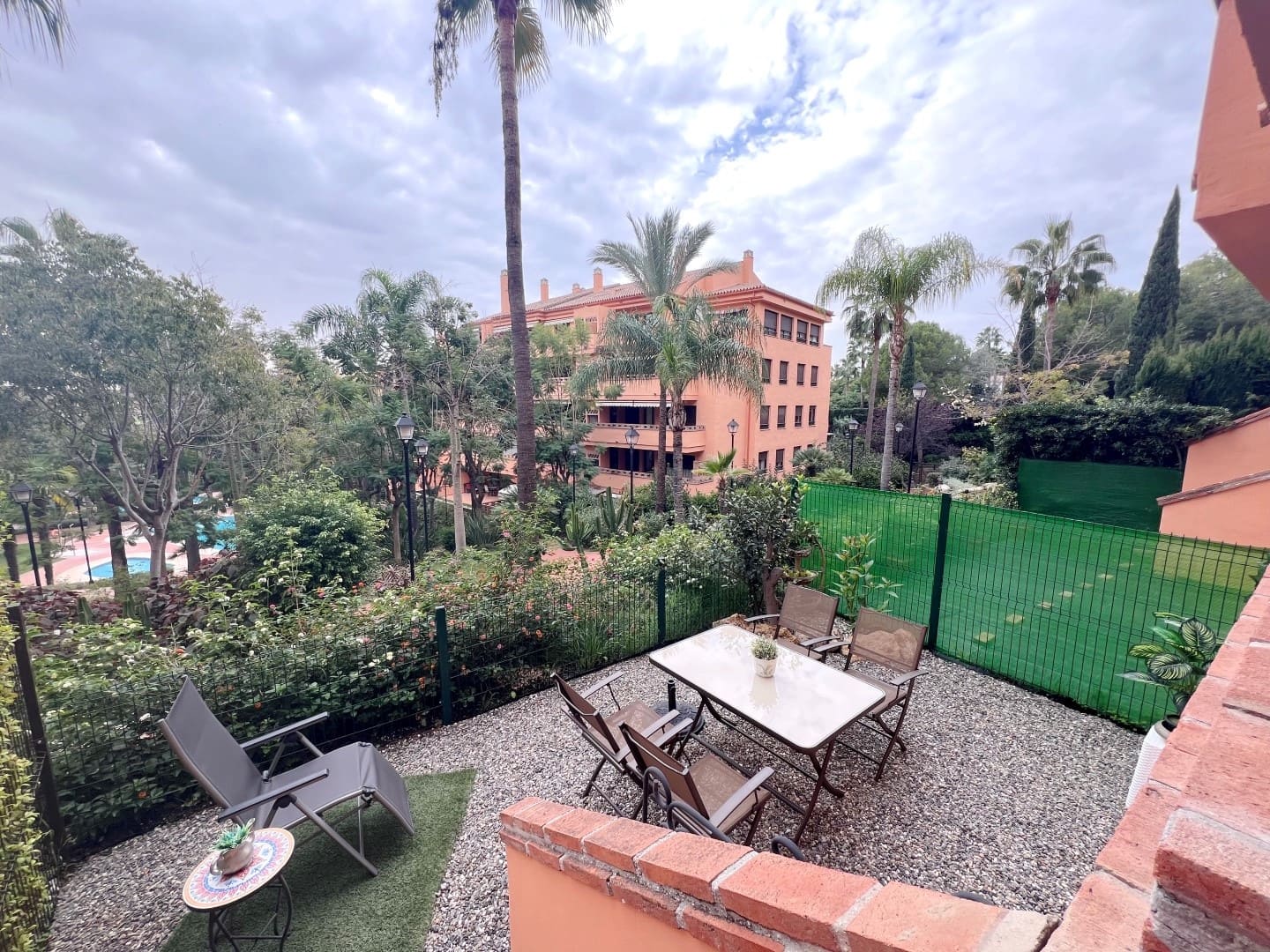 3 Zimmer Apartment zu verkaufen in Marbella mit Pool Garage - 640.000 € (Ref: 8675630)
