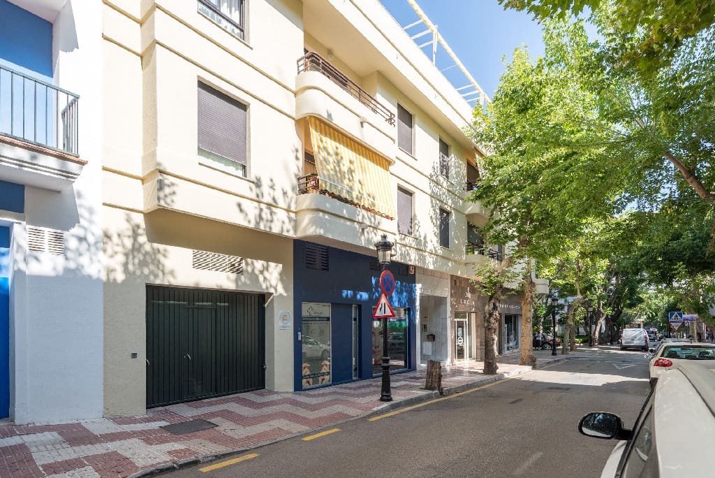 Garage till salu i Marbella - 22 000 € (Ref: 8679667)